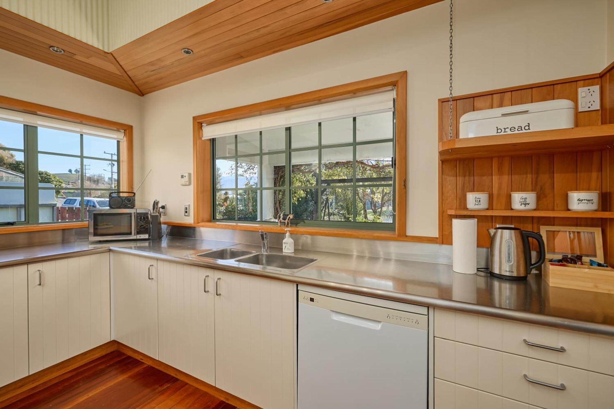Ludstone Villa - A Charming Family Home Kaikoura Buitenkant foto