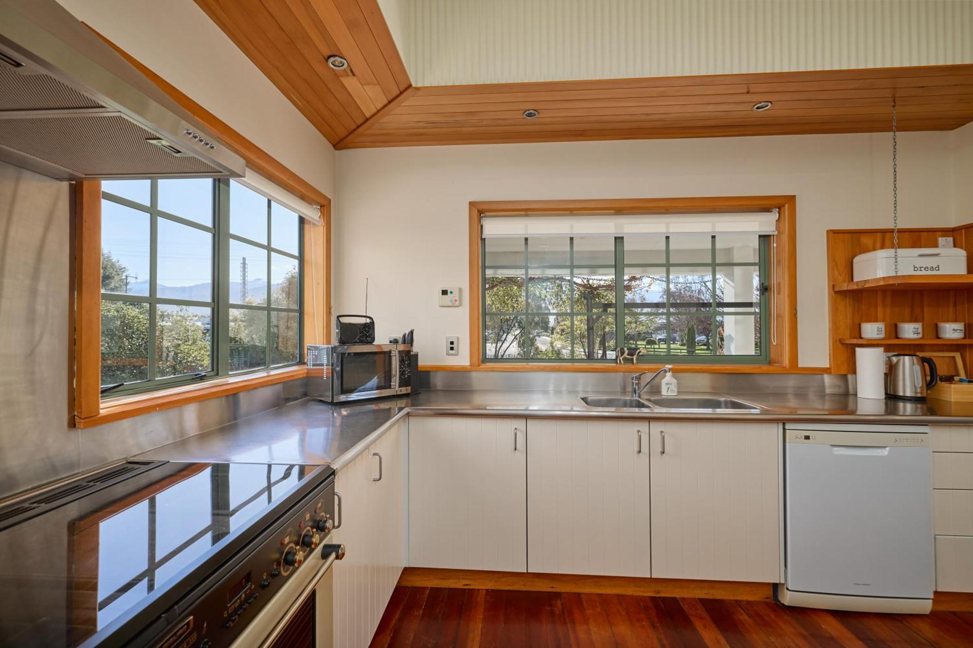 Ludstone Villa - A Charming Family Home Kaikoura Buitenkant foto